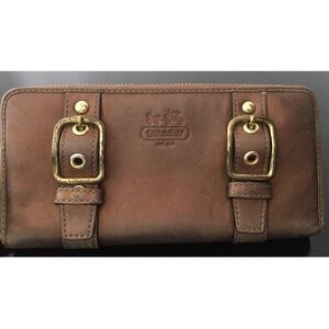 Preloved Vintage Metallic Coach Zoe Long Zip Wallet